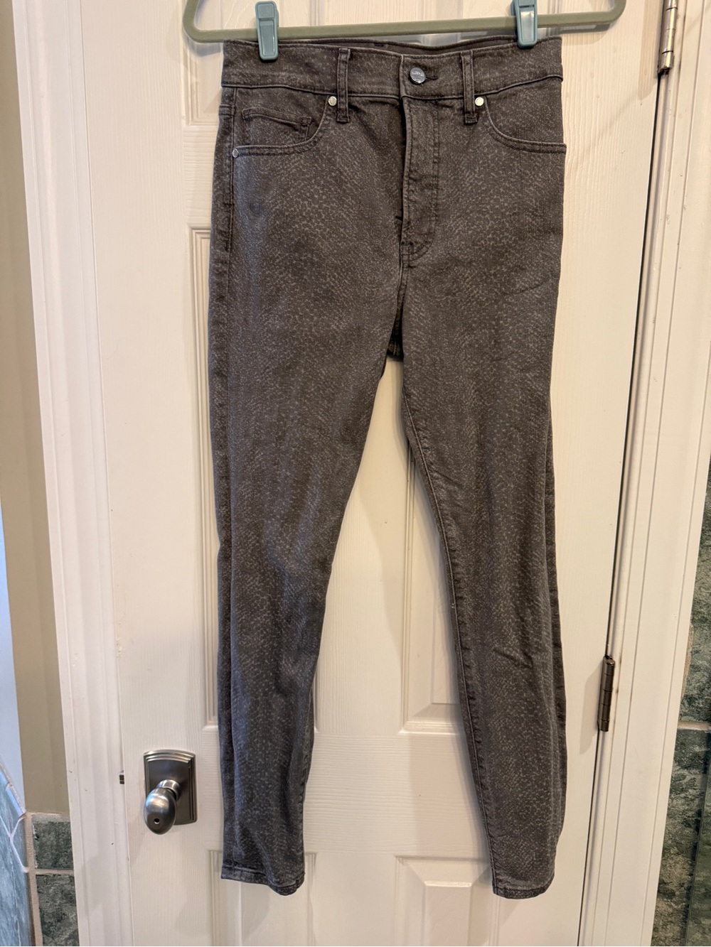 Women's Gray Snakeskin High-Rise Skinny Jeans